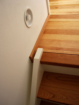 Treppen-Gestaltung mit untergebautem Schrank