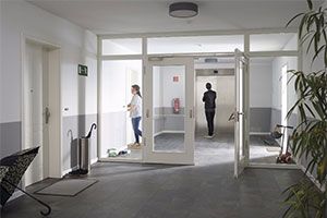 Köln: Türen mit speziellen Anforderungen von Elbracht Möbelwerkstätten
